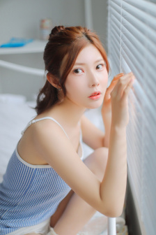 日本丰满大乳人妻无码